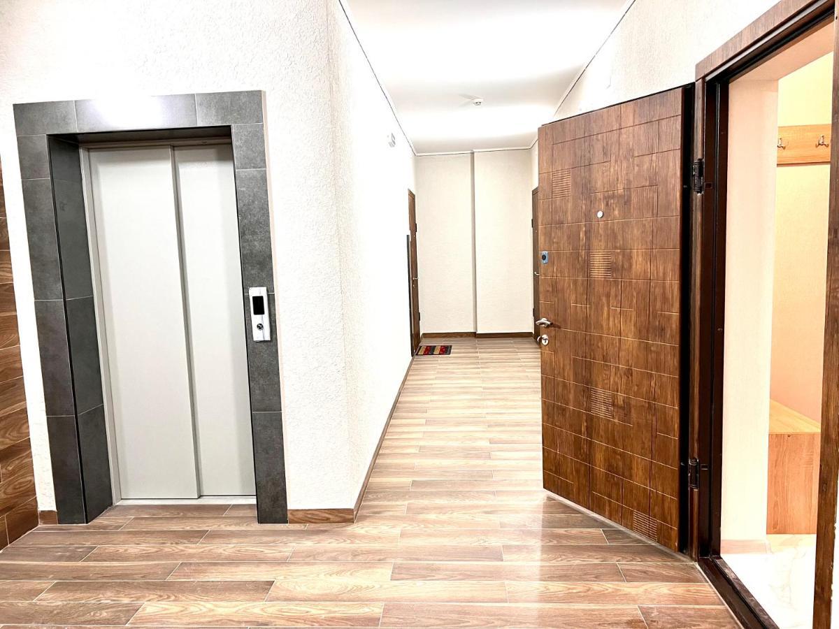 Osapart Hotel In A Complex Semycvit 3 إلفيف المظهر الخارجي الصورة