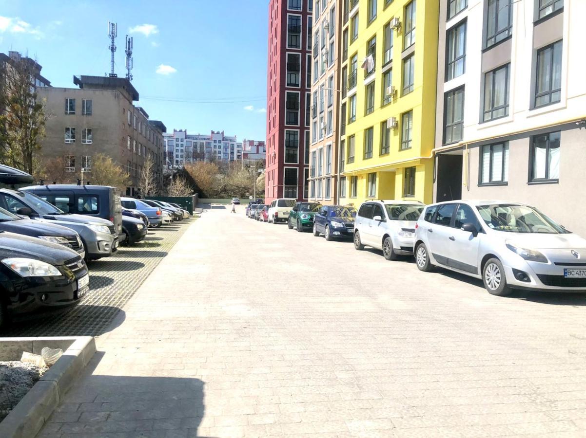 Osapart Hotel In A Complex Semycvit 3 إلفيف المظهر الخارجي الصورة